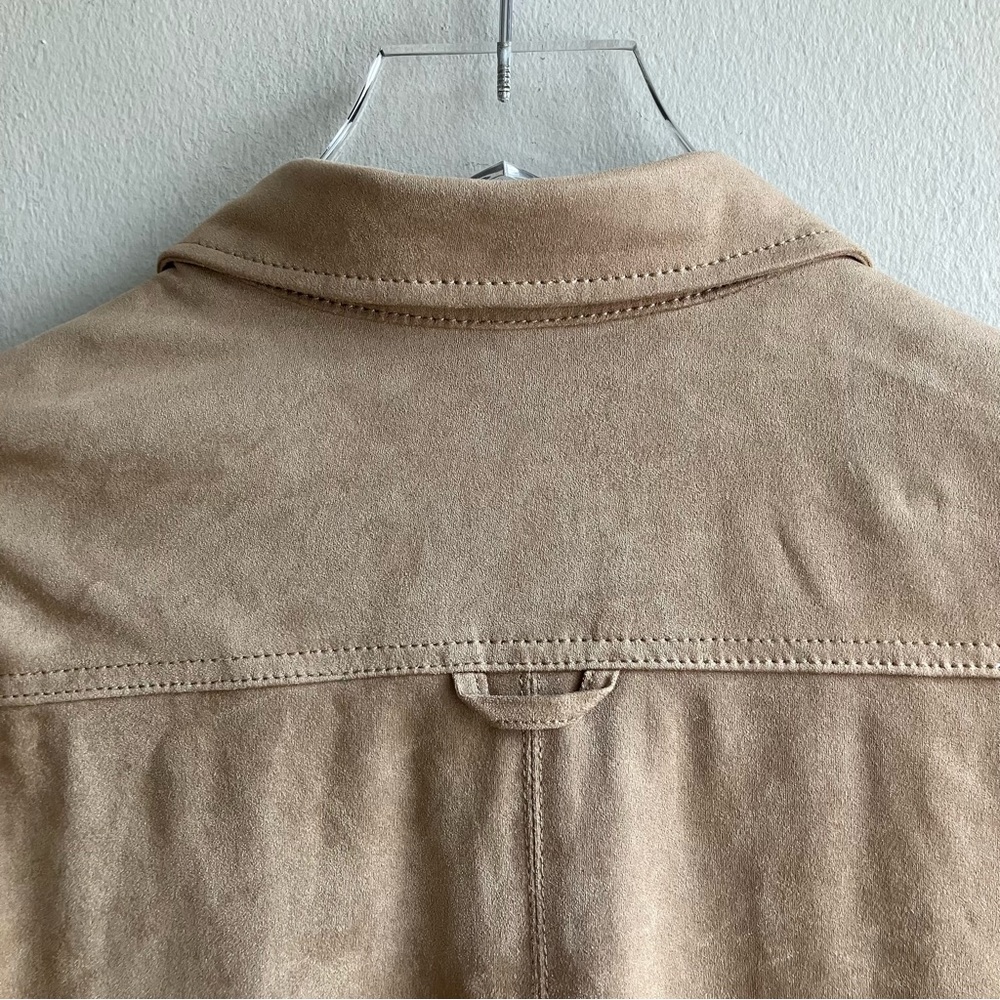 Free People Ari Faux Suede Shirt Jacket Size M Tan Rose Gold Buttons Boho Top - Picture 9 of 16